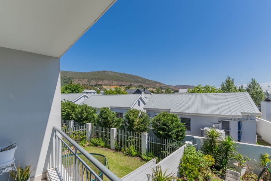 3 Bedroom Property for Sale in Lemoenkloof Western Cape